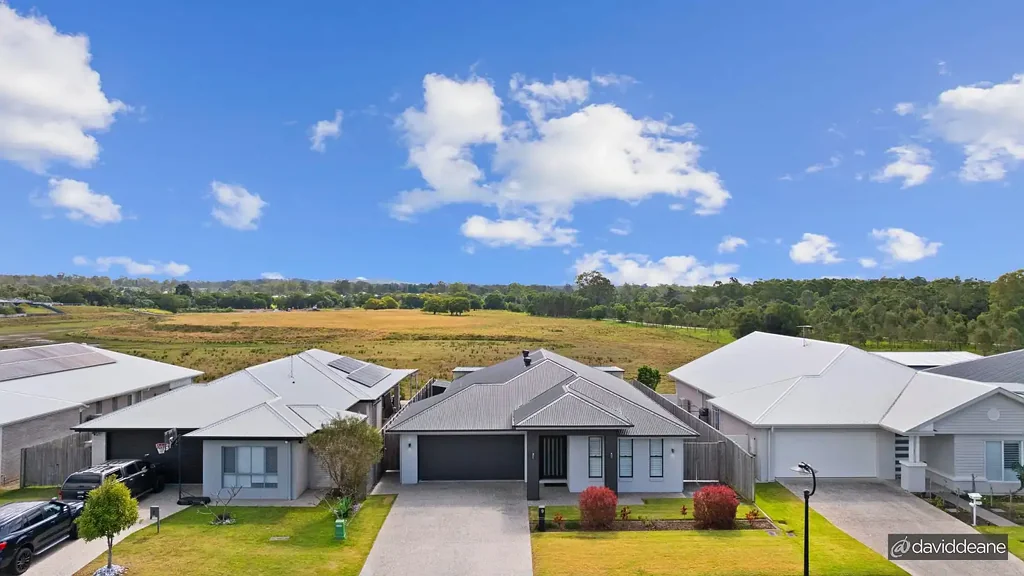 9 Riverbend Court, Lawnton, QLD 4501