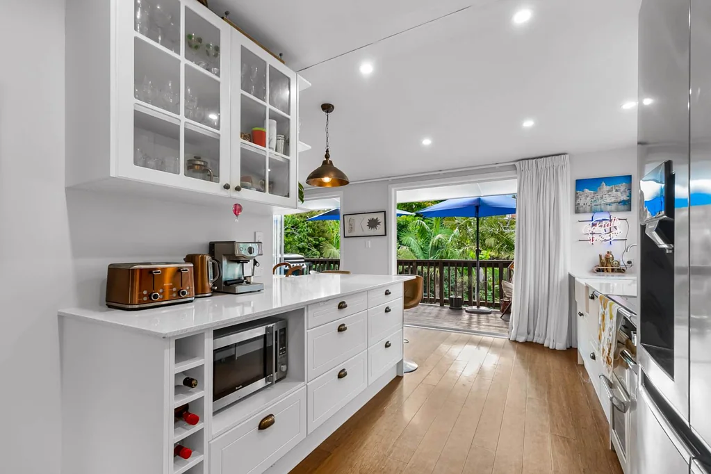 860 Beach Road, Waiake, North Shore City, Auckland