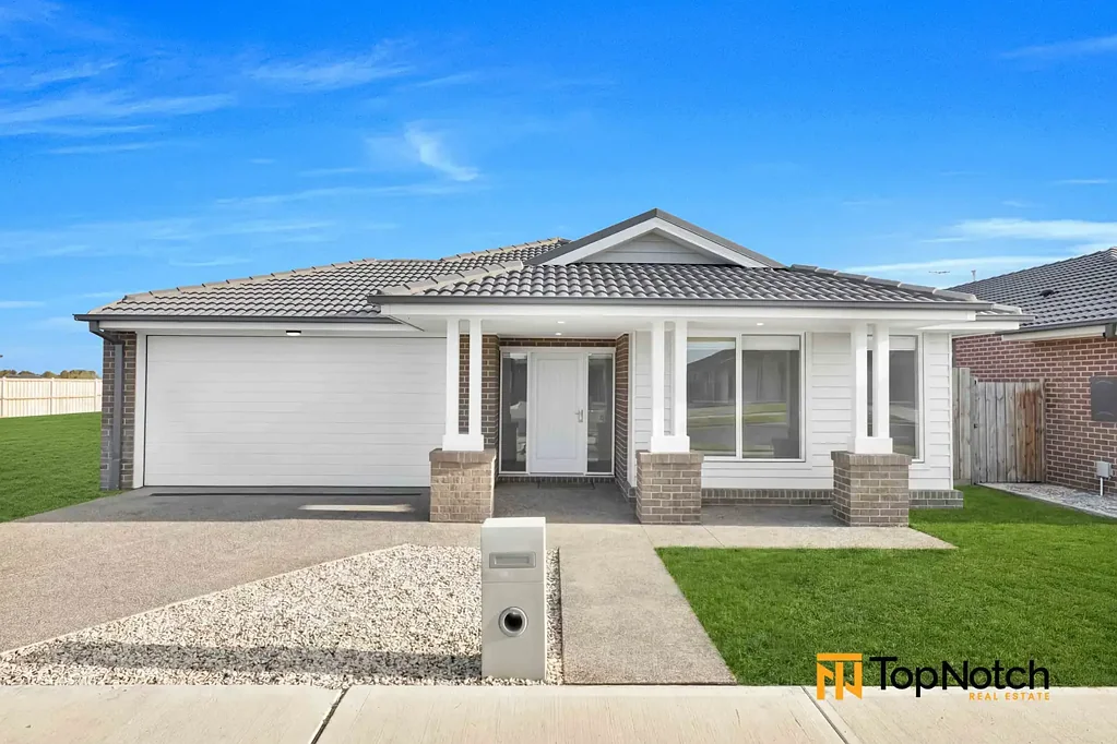 Spacious and  Modern Family Living in the Heart of Mandalay Estate