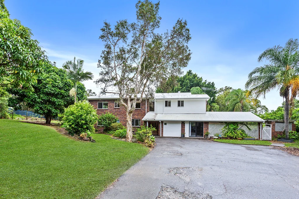 4 Nonga Court, Mudgeeraba, QLD 4213