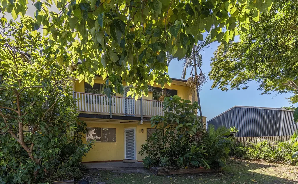 2 BEDROOM TOWNHOUSE IN URANGAN