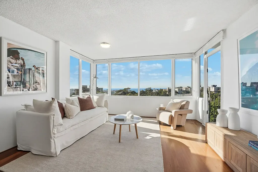 Bellevue Hill 2房 高层宁静地段，坐拥全景海景 Panoramic Ocean Views in a Peaceful Elevated Setting