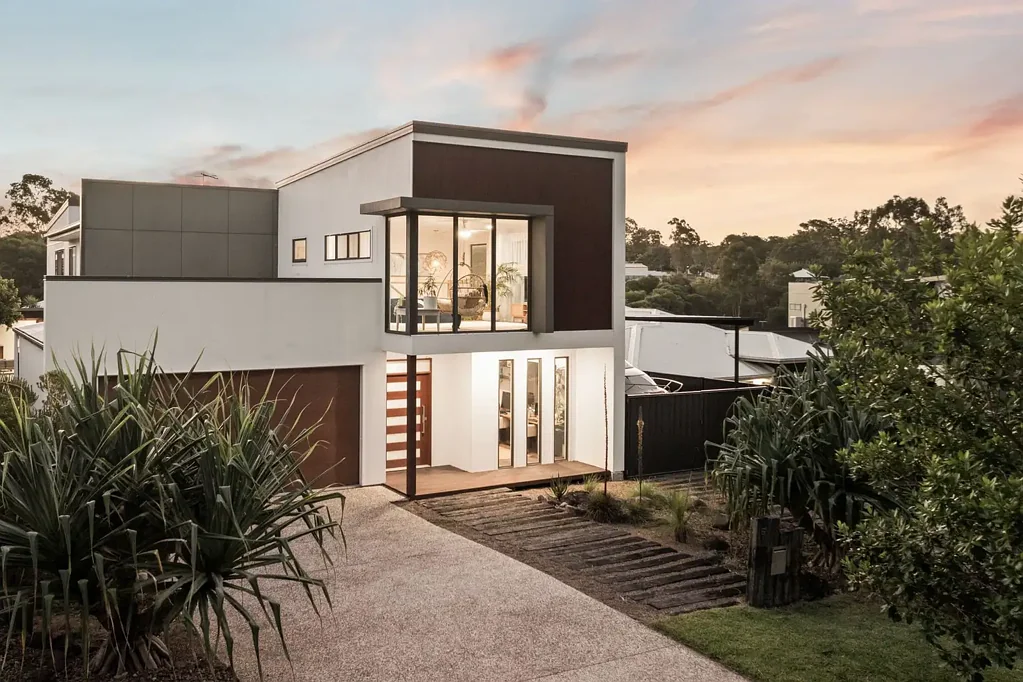Redland Bay 4कमरा Luxury Resort-Style Living in the Heart of Redland Bay