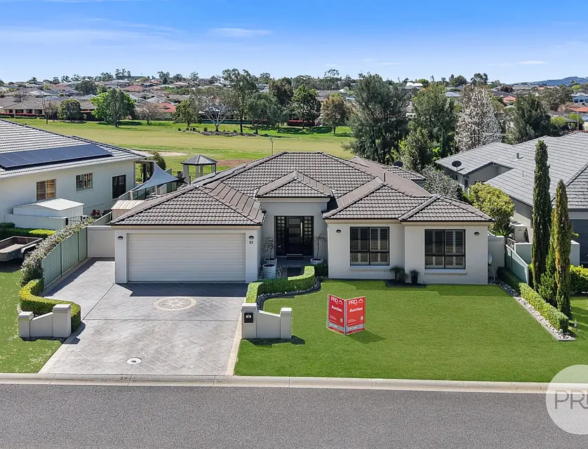 82 The Grange, Tamworth, NSW 2340, 4 ਕਮਰੇ, 2 ਬਾਥਰੂਮ, House