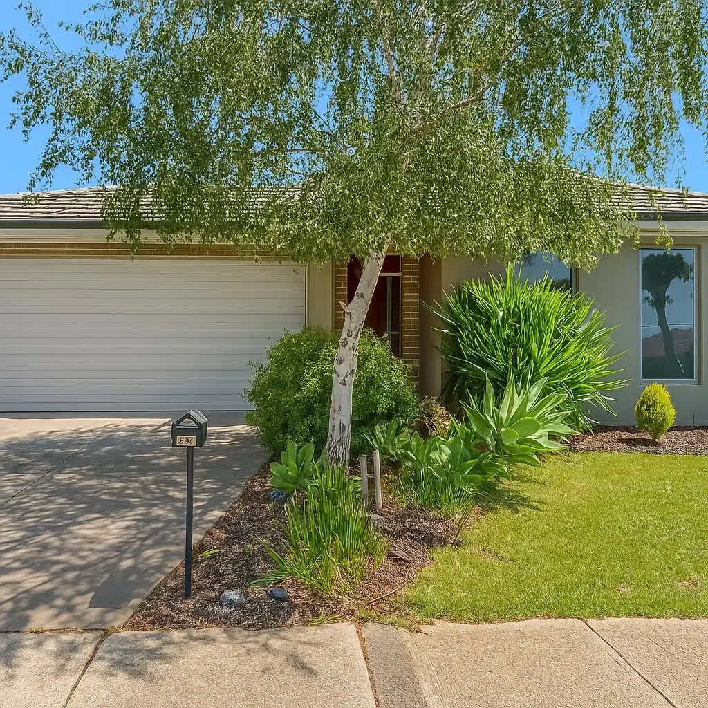 Modern Family Home with Comfort and Convenience!