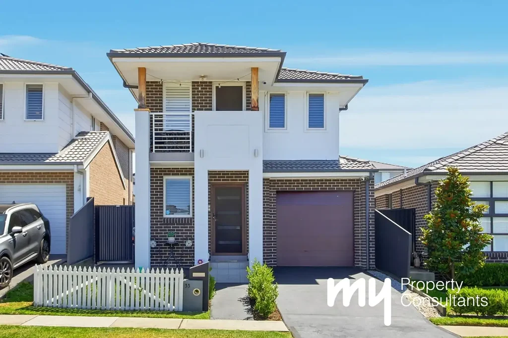 33 Mimosa Street, Gregory Hills, NSW 2557