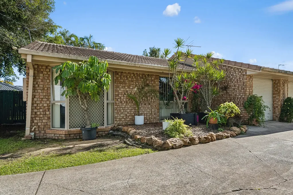 Silkstone 2Moenga Outstanding Duplex Opportunity