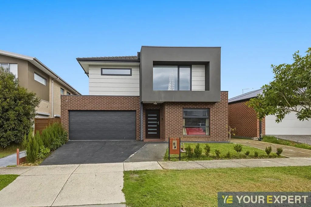 Clyde North 4침실 Beautiful family home in Berwick Waters Estate!  With An Extra Side Parking..
