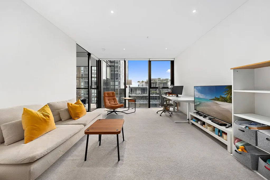 North Sydney 2침실 Sophisticated Light-filled North Sydney Apartment