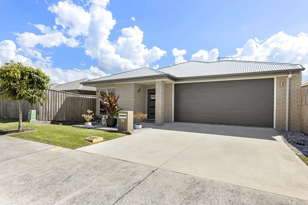Beerwah 3침실 Modern Villa. Beerwah Community Living