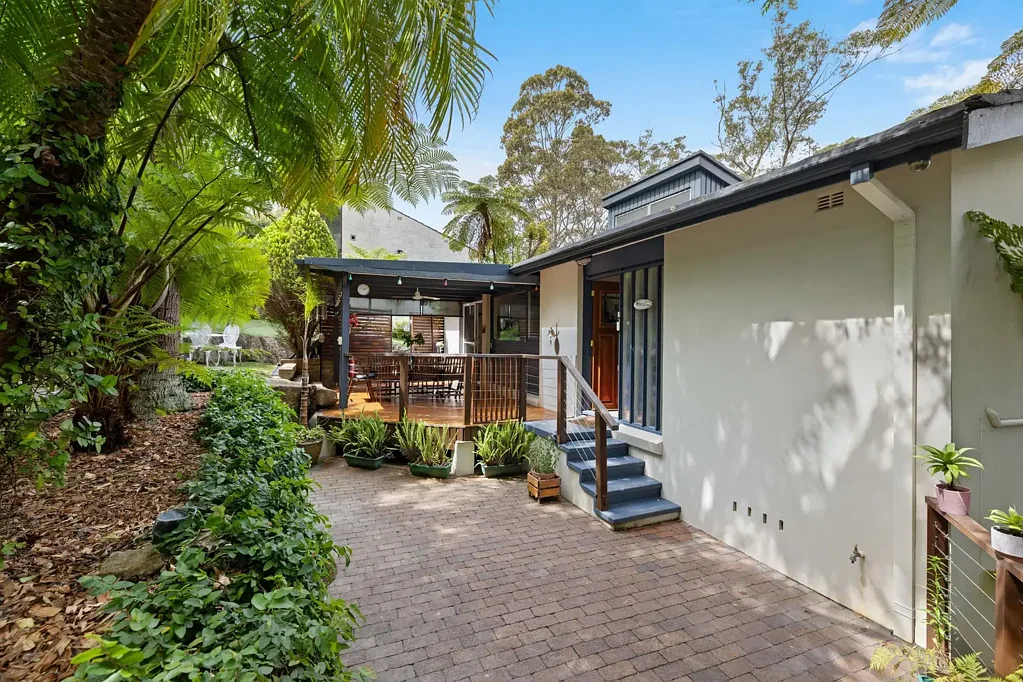 5 Bundanoon Place, Hornsby Heights, NSW 2077