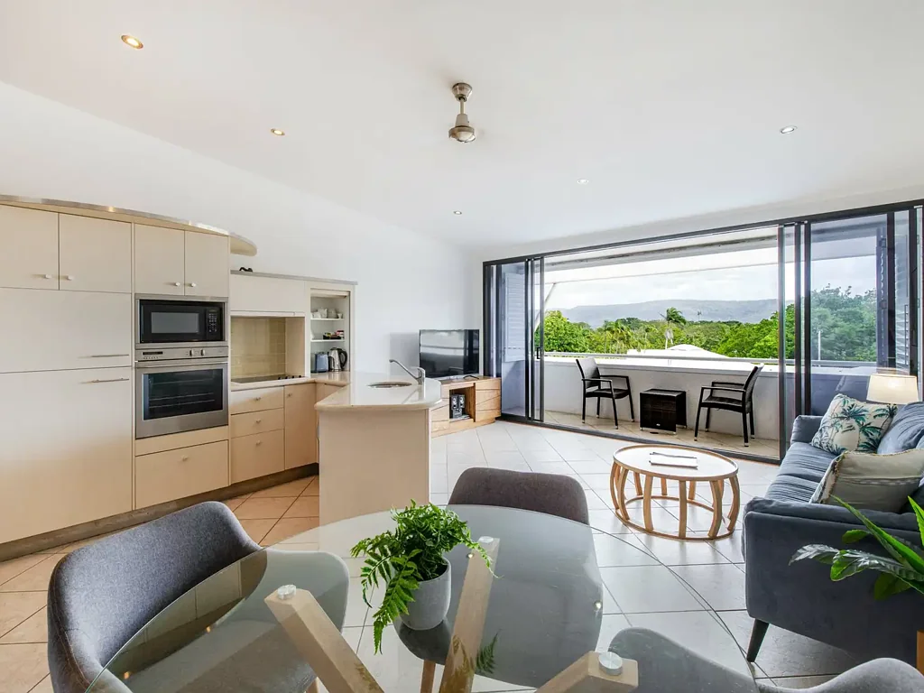 Port Douglas 2कमरा STYLISH APARTMENT IN THE HEART OF TOWN - NEW ENSUITE