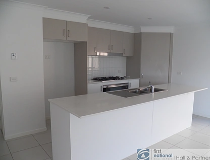 10 Solar Close, Cranbourne East, South East Melbourne, 4房, 2浴, House