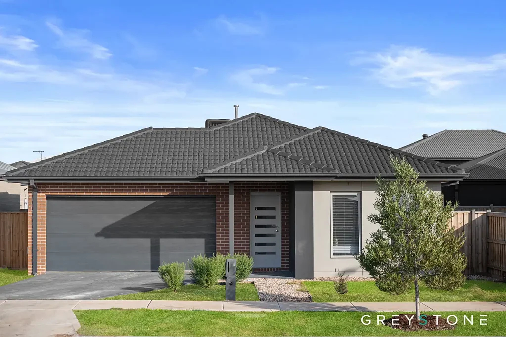 Fraser Rise 4 Bedroom Premium Family Living In Fraser Rise!