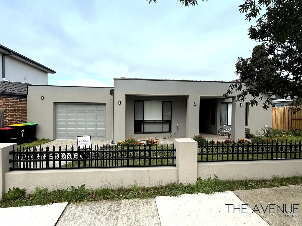 Dandenong 4chambre PRIVATE INSPECTIONS ONLY - CALL TO BOOK YOUR APPOINTMENT