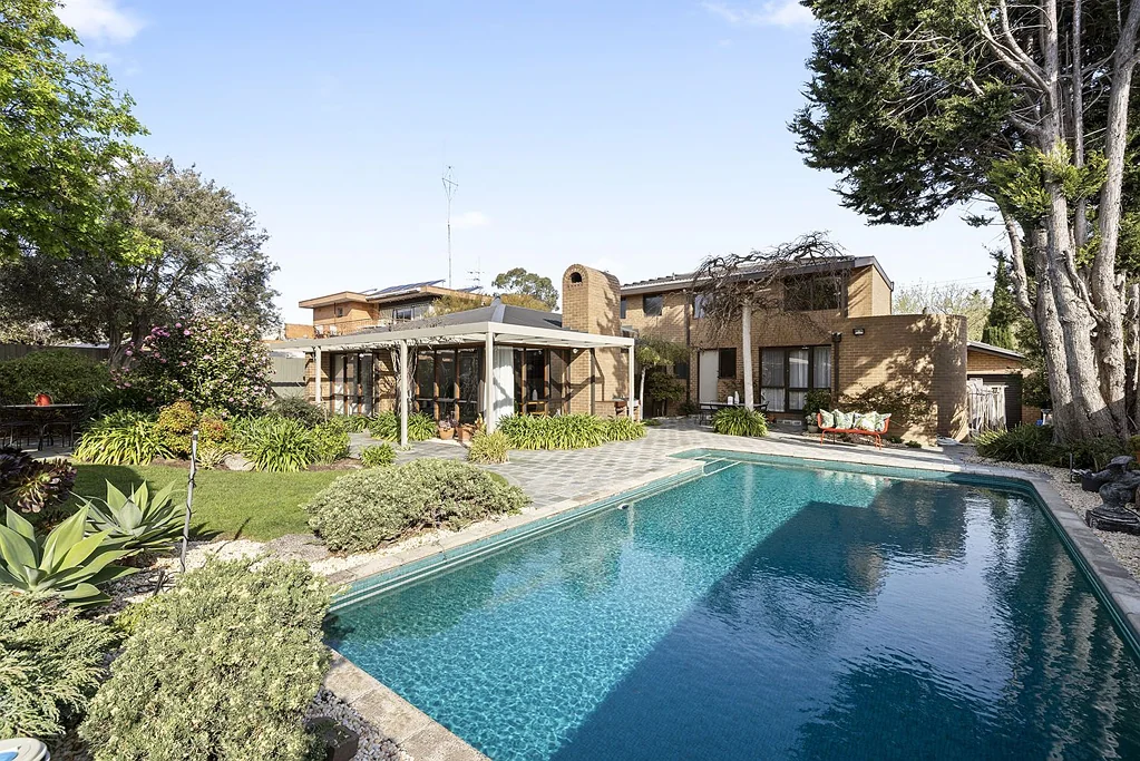 Sophisticated Family Living in Architectural Style