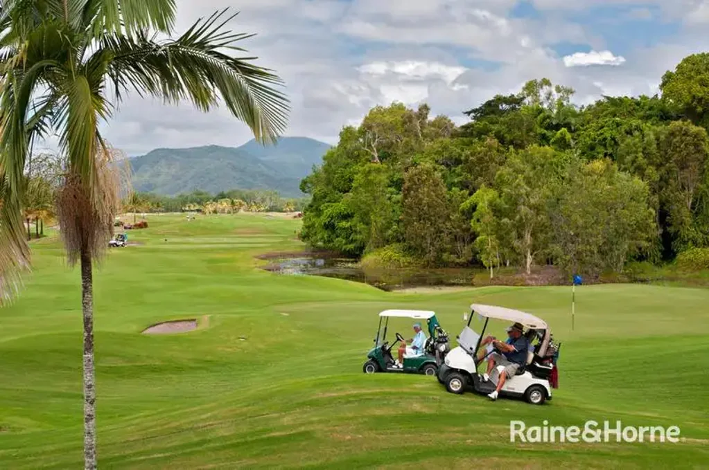 Port Douglas 3房  Gated Estate ~ Golf Course Views - Flexible Investment Opportunity