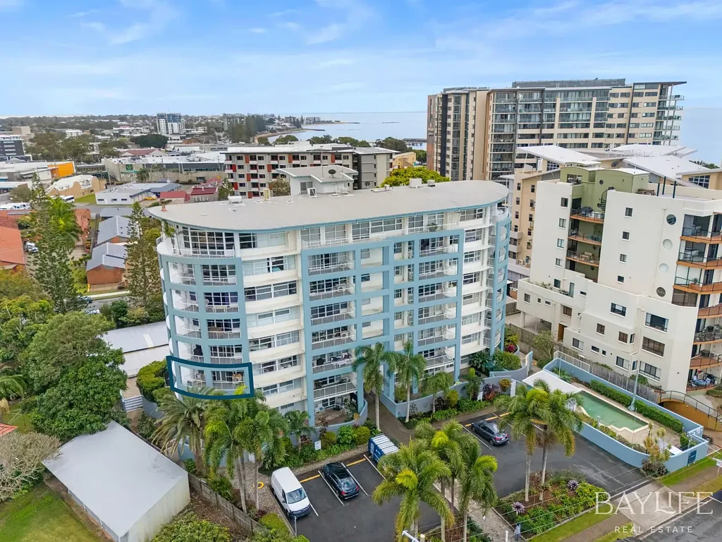 Redcliffe 3 Bedroom Refined Beachfront Living with Unmatched Lifestyle