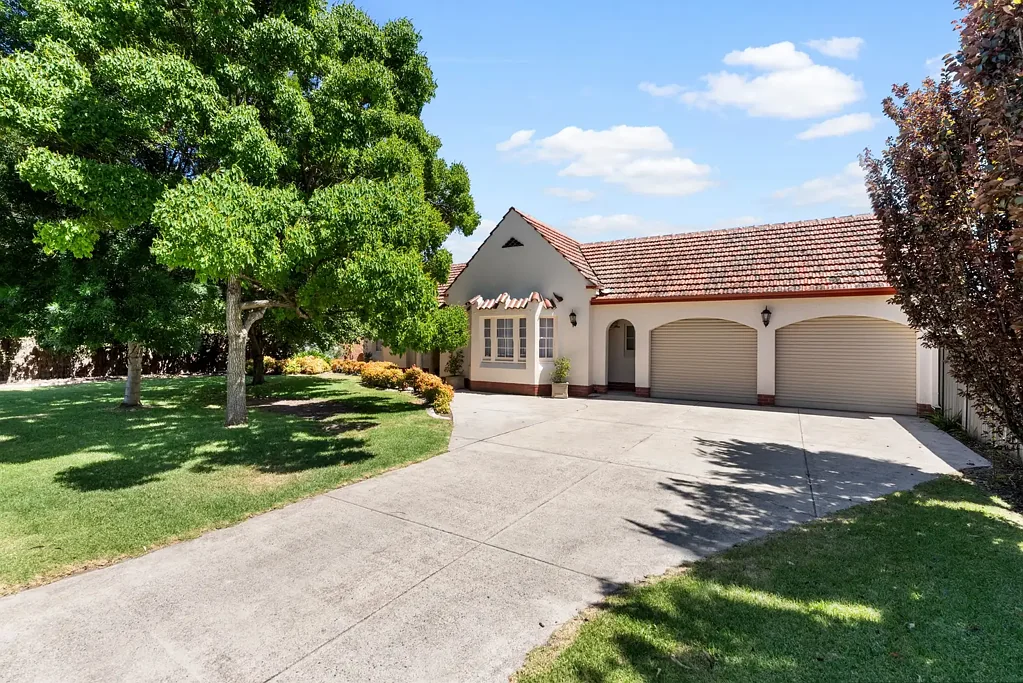 Lockleys 4房  Classic Character & Endless Charm On A Staggering 1,141sqm Parcel