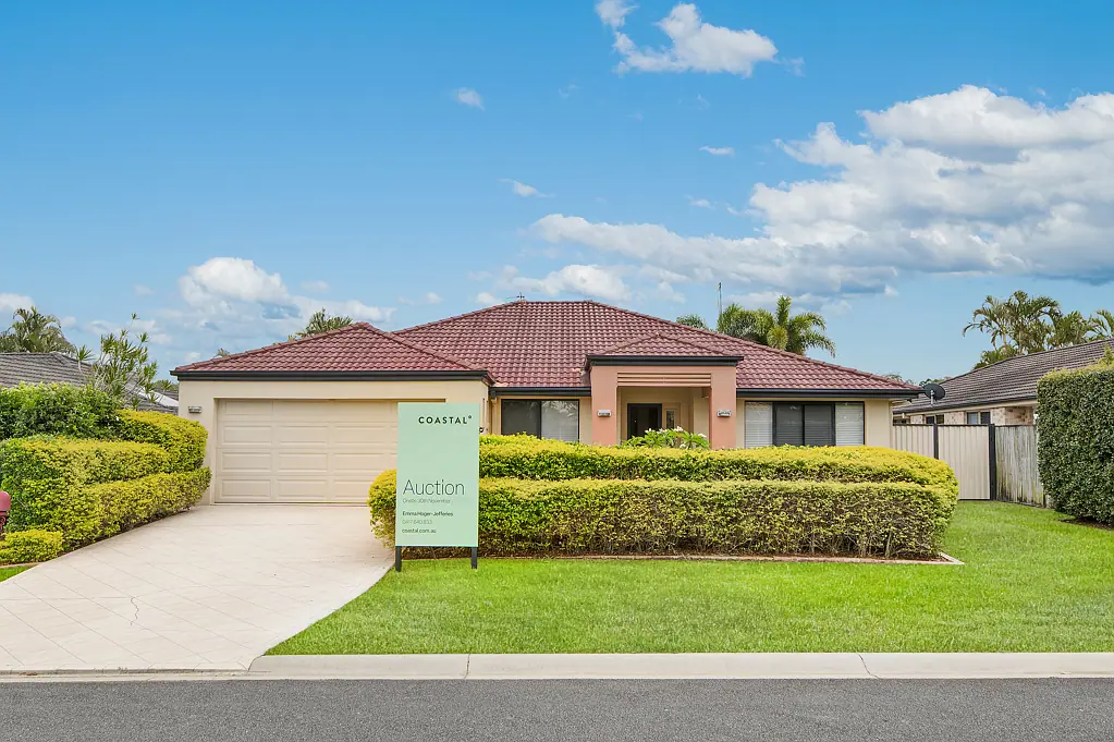 35 Gumleaf Drive, Molendinar, QLD 4214