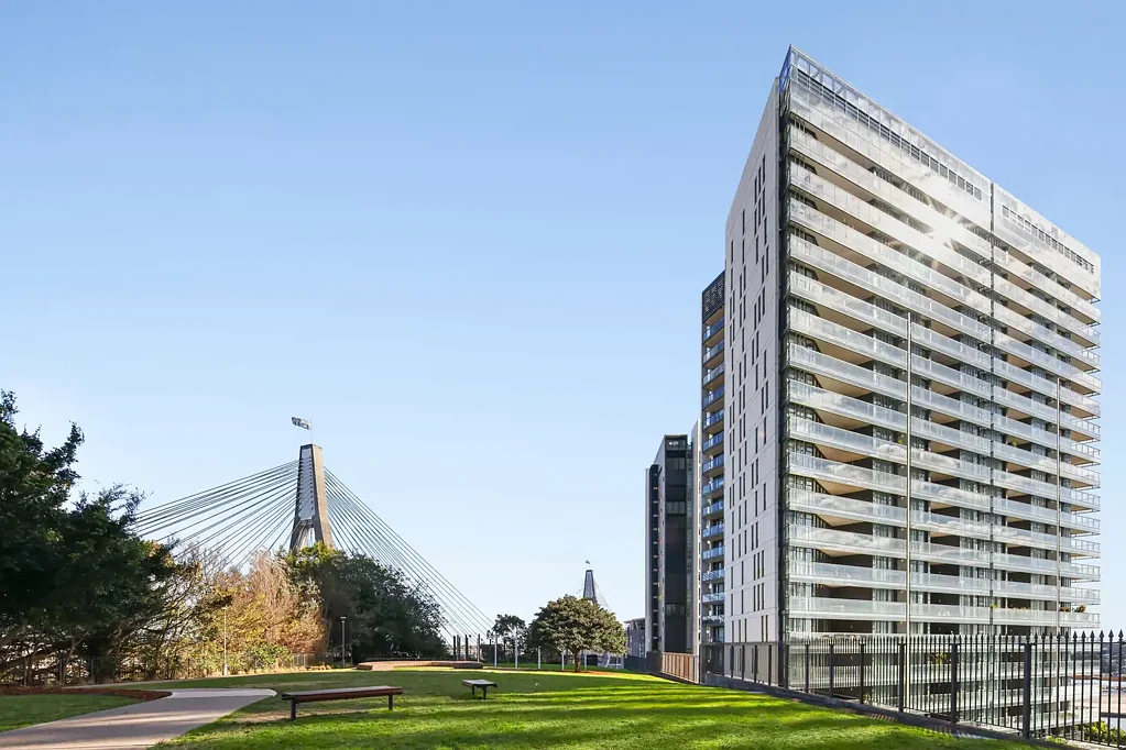 Pyrmont 2 Bedroom Elevated Living In The Prized Sugar Dock Building