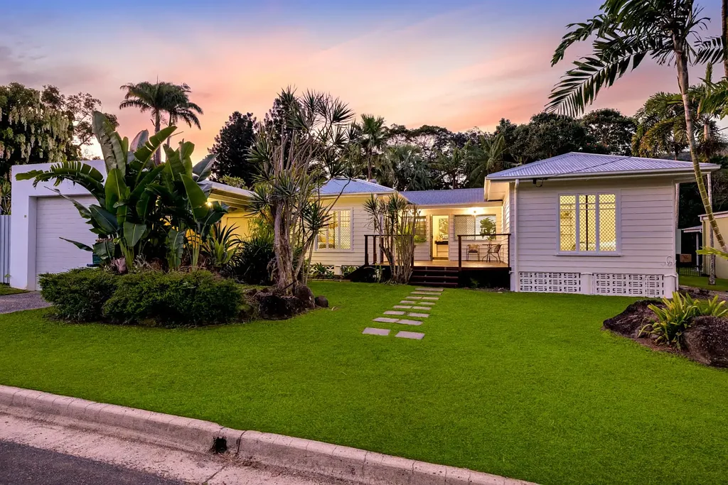 Whitfield 4Zimmer Private Tropical Living. Space, Style & Character. 1105sqm.