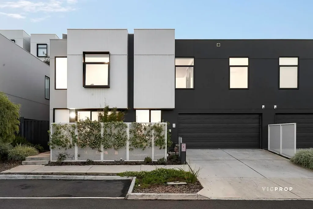 Sunshine North 3房 建筑师设计四居 两卫浴 现代风格 河畔社区 高品质装修 开放式布局 Bosch电器 私人庭院 主卧套间 Brackbrook学区 Riverside townhouse - Braybrook College School Zone