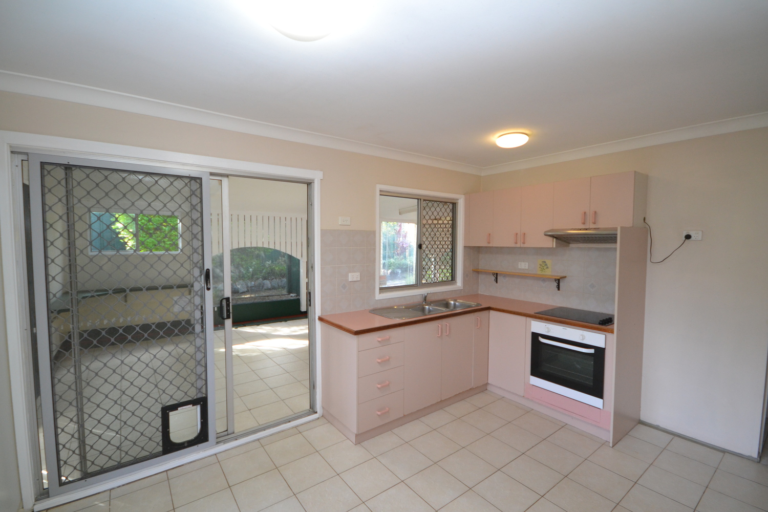 3 MONTROSE AV, BETHANIA QLD 4205, 0部屋, 0バスルーム, House