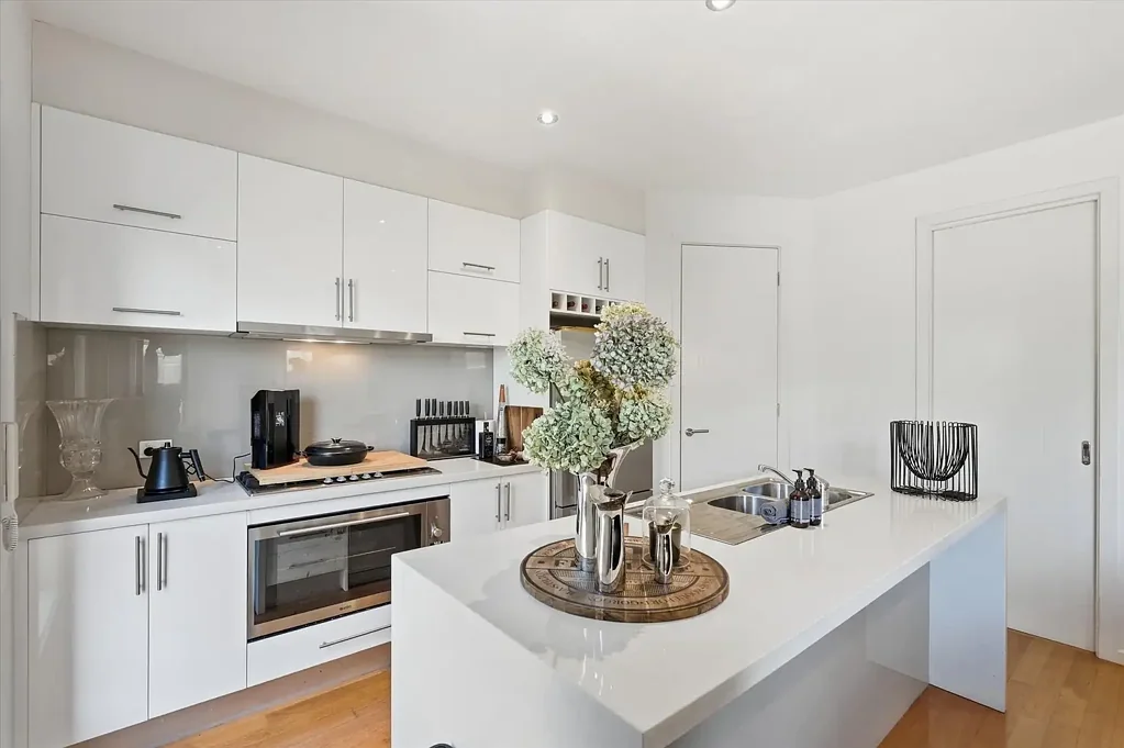 2/34 LINNET STREET, Altona, VIC 3018