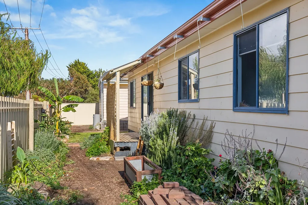Aldinga Beach 3Moenga Dual Dwelling Opportunity by the Coast – Ideal for Investors, Extended Families, or Coastal Living