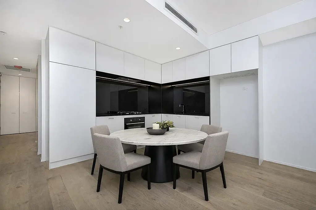 Stunning 1 bedroom apartment in "Bondi Central"