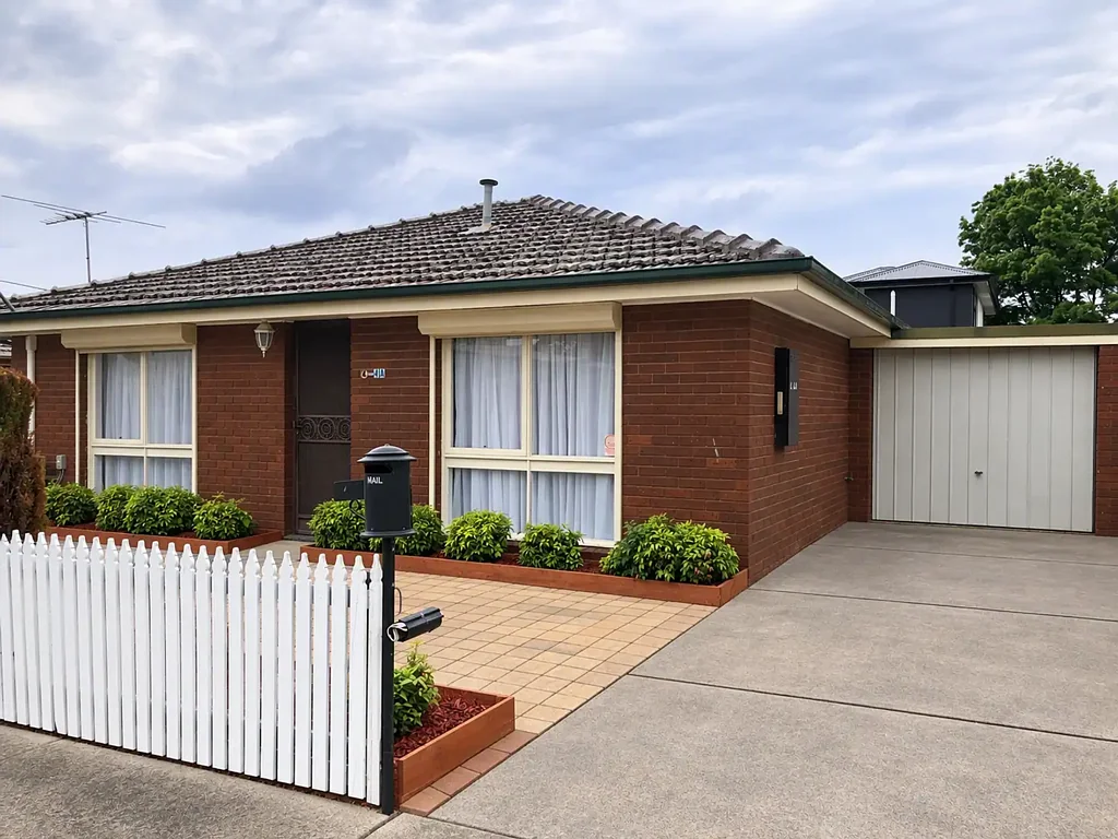 Charming Two-Bedroom Unit in a Prime Cranbourne Location
