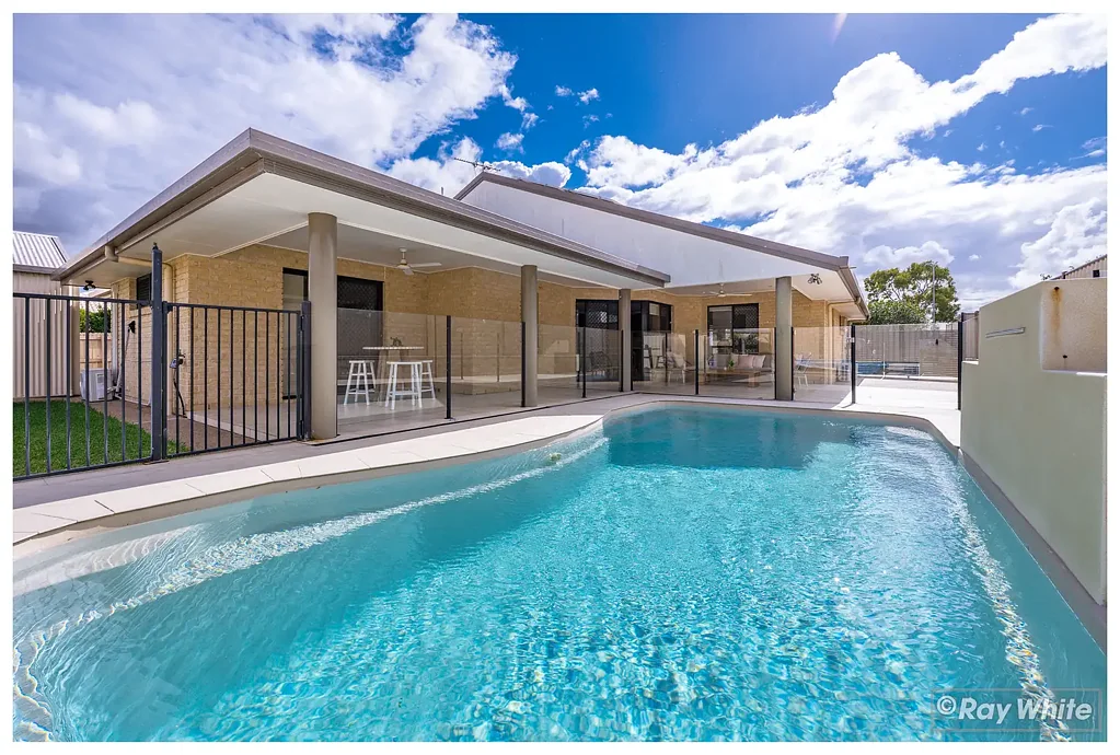 Norman Gardens 5침실 Premium Living in a Prime Location: Your Ultimate Family Oasis