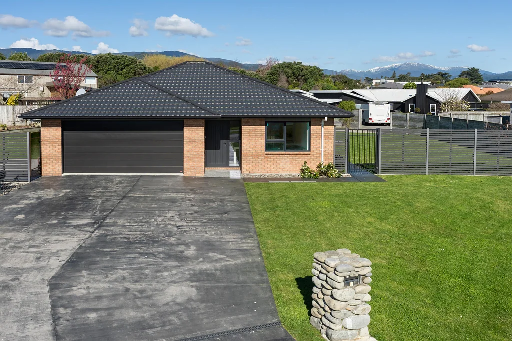 Otaki 4 Slaapkamer Space, Quality and a Quiet Setting