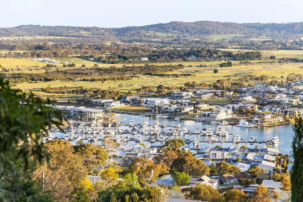 Mount Martha 4 Bedroom A Coastal Sanctuary with Timeless Charm