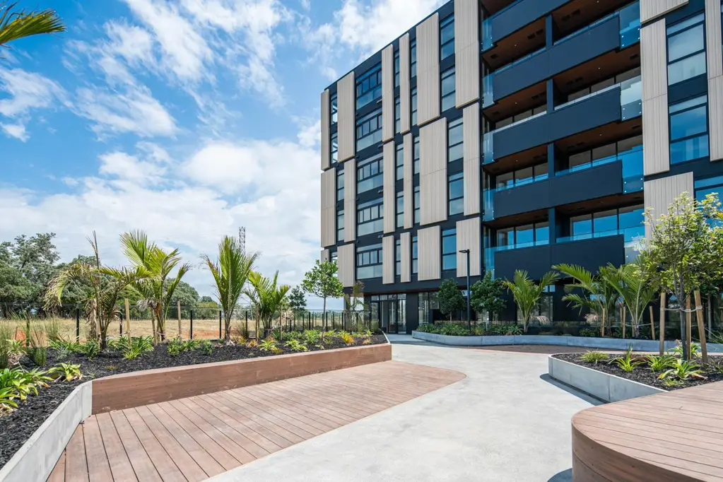 Takapuna 2Zimmer Overseas Vendor Wants This Sold Present Your Offer
