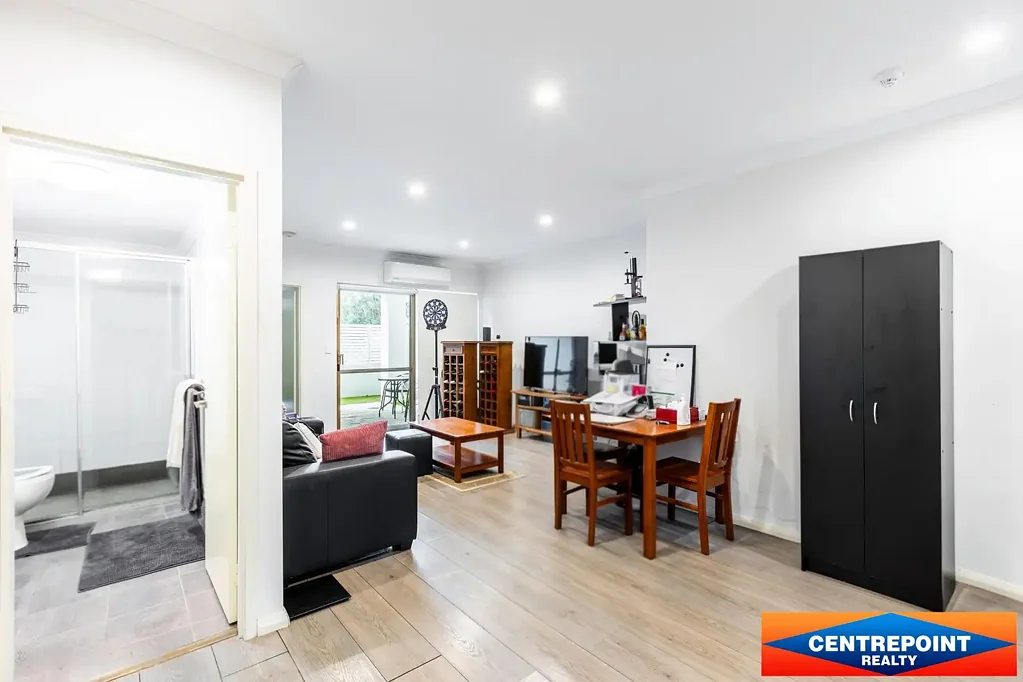 Midland 1房  Spacious 1 Bedroom Ground Floor Gem + Private Courtyard + Secure Car Bay!