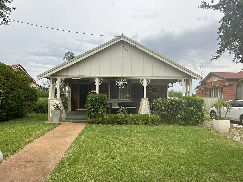 69 Dalton Street, Parkes, NSW 2870