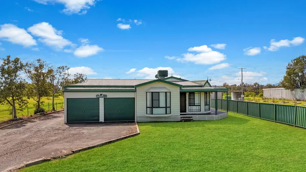 Spacious & Comfortable Three-Bedroom Family Home