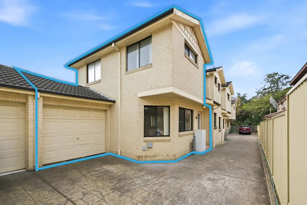 Auburn 2ਬੈੱਡਰੂਮ 2-BEDROOM TOWNHOUSE | BOUTIQUE COMPLEX OF ONLY 4 - OPEN TO VIEW SATURDAY 12.15-12.45PM