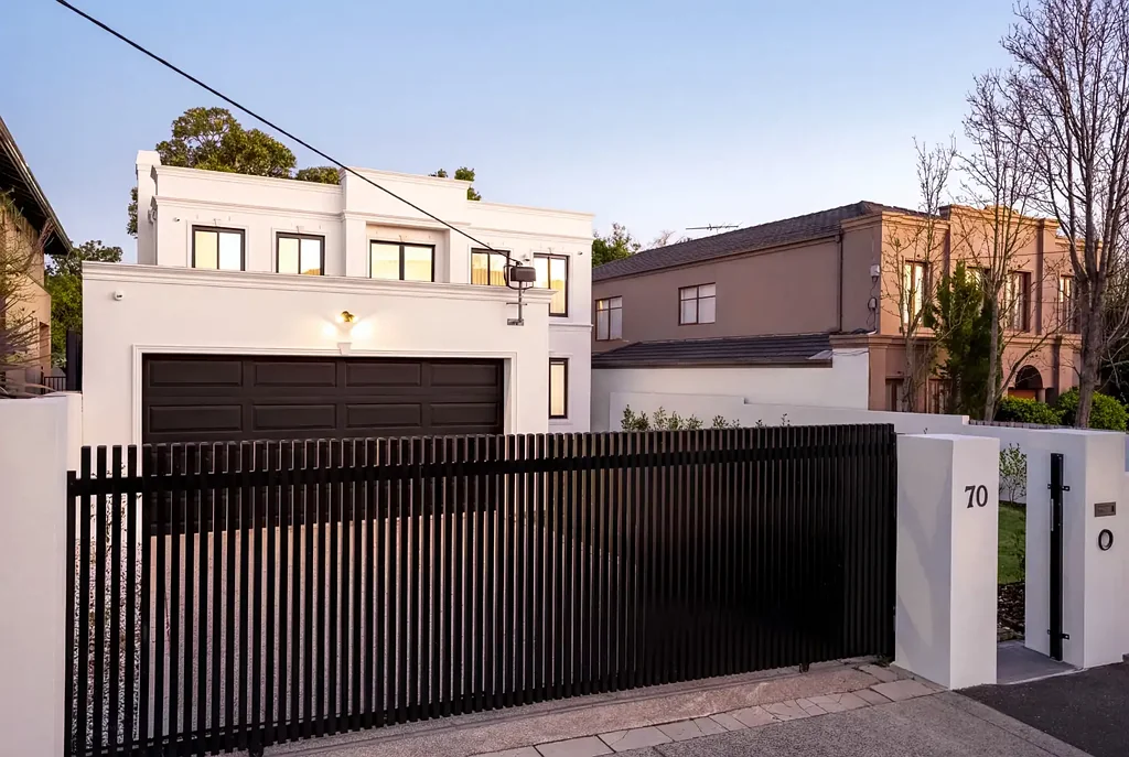 Prestigious Brighton Living in an Unrivalled Family Location