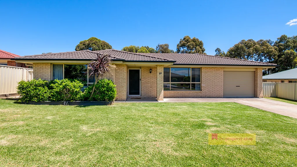 37 Hardy Crescent, Mudgee, NSW 2850