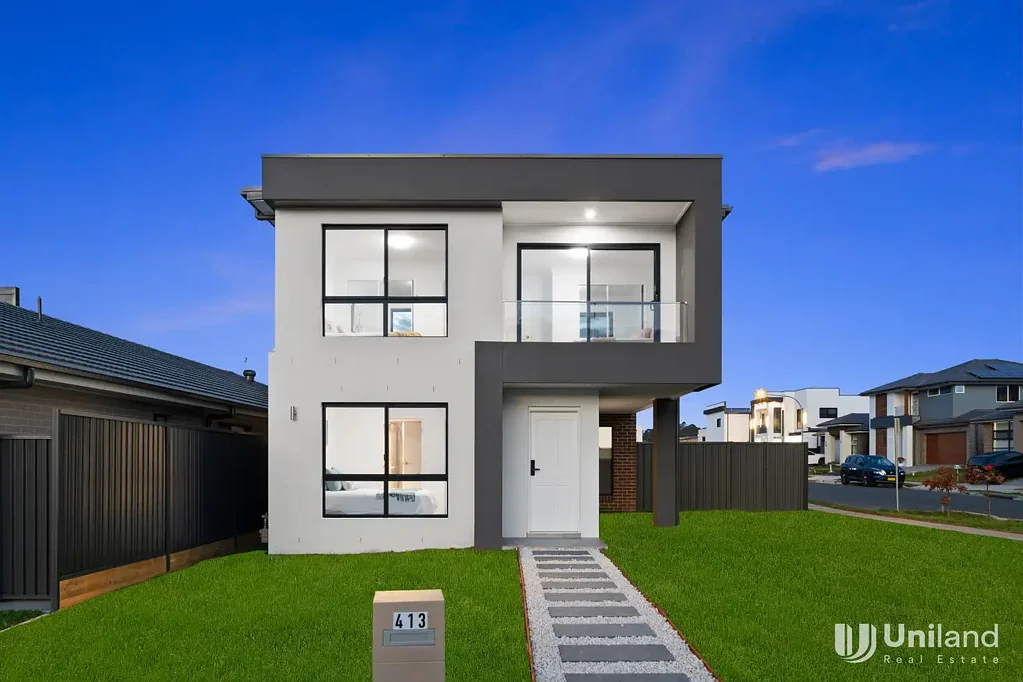 Austral 5Phòng ngủ Brand New Corner Block Family Home / Ready to Move In
