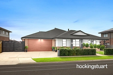 Mickleham 4房 宽敞750平米地 时尚现代厨房 优质电器 主卧带衣帽间卫浴 室内外无缝流动 全屋冷暖空调 宽敞户外露台 双车库内部通道 靠近优质学校 购物中心步行可达 Exceptional Family Lifestyle on a Huge 750sqm Block!!
