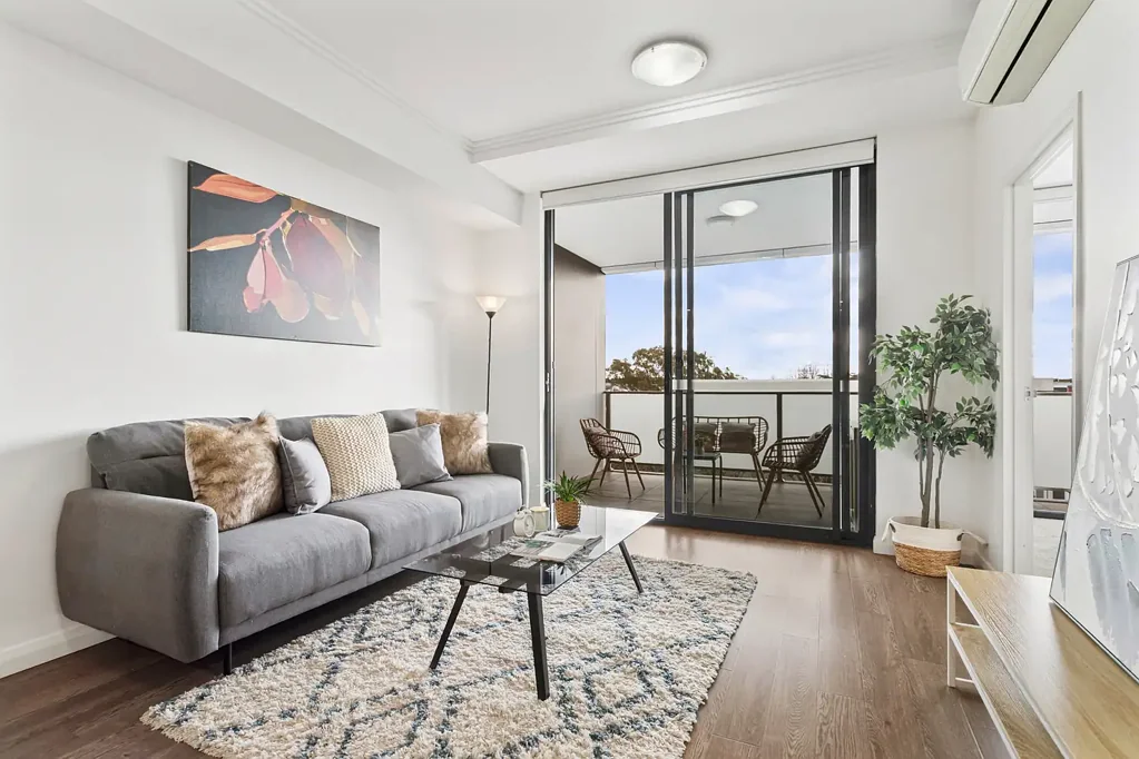 Homebush 1ਬੈੱਡਰੂਮ Oversized retreat offering unbeatable convenience
