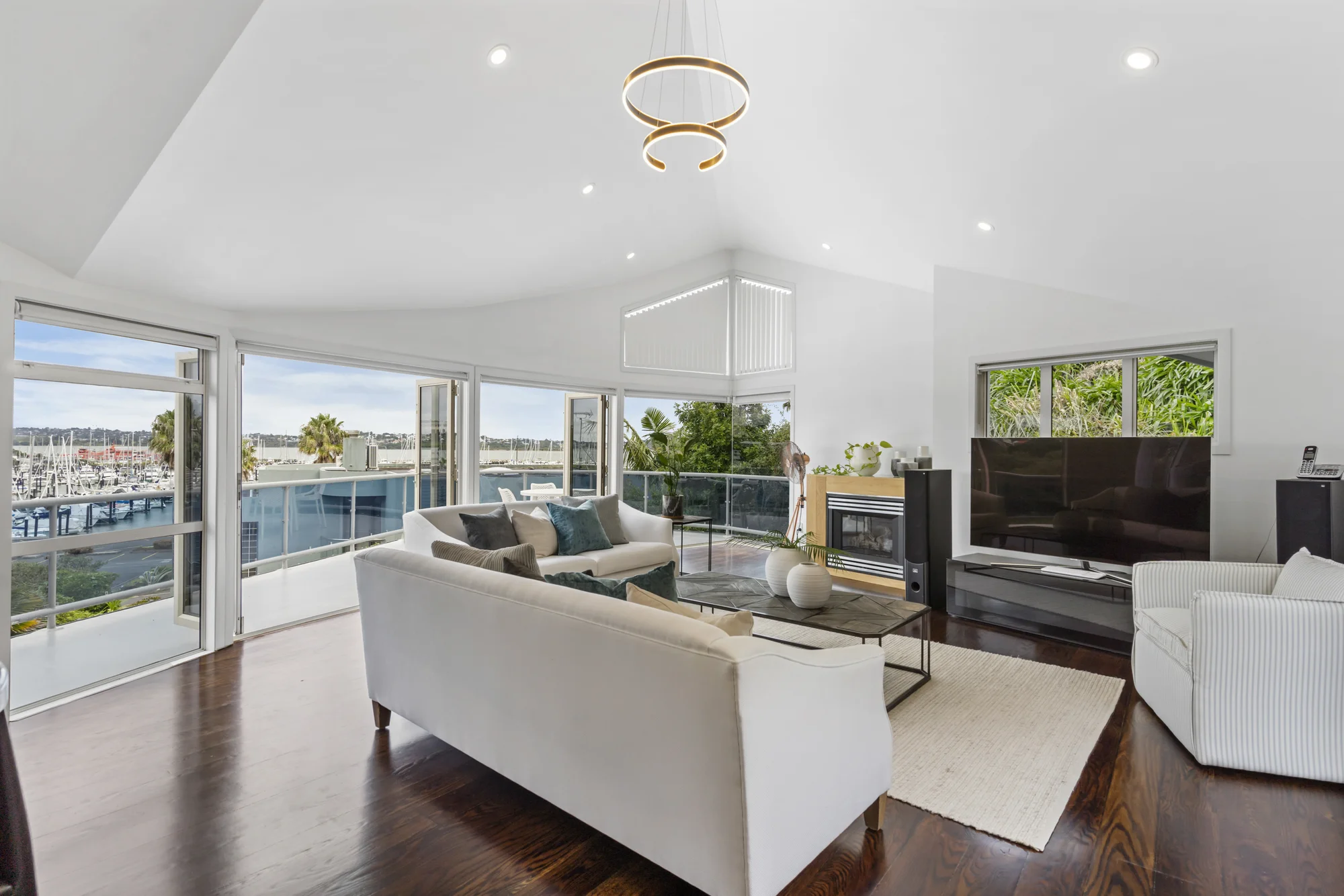 39 Argo Drive, Bucklands Beach, Manukau City, Auckland, 5 habitaciones, 2 baños, House