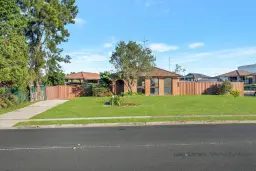 10 KARRABUL RD, St Helens Park