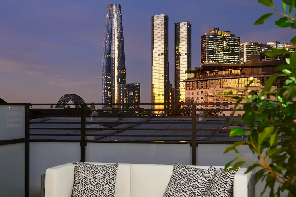 Pyrmont 3 Bedroom Where lush gardens meet glittering city views