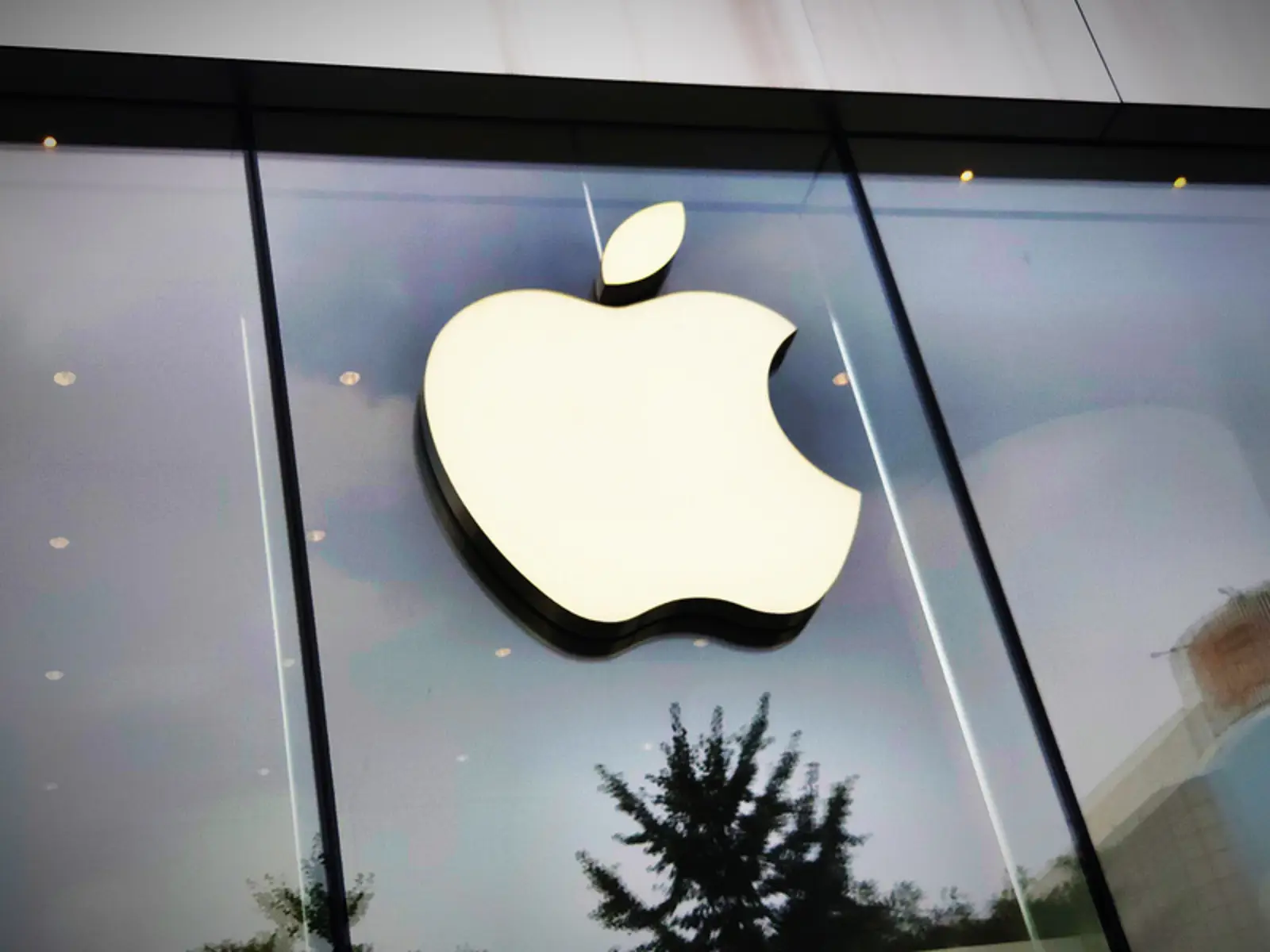 丁磊计划增持网易有道2000万美元；苹果开始在印度生产iPhone XR，产品或将出口欧洲；特斯拉Model Y将于2020年Q1开始生产