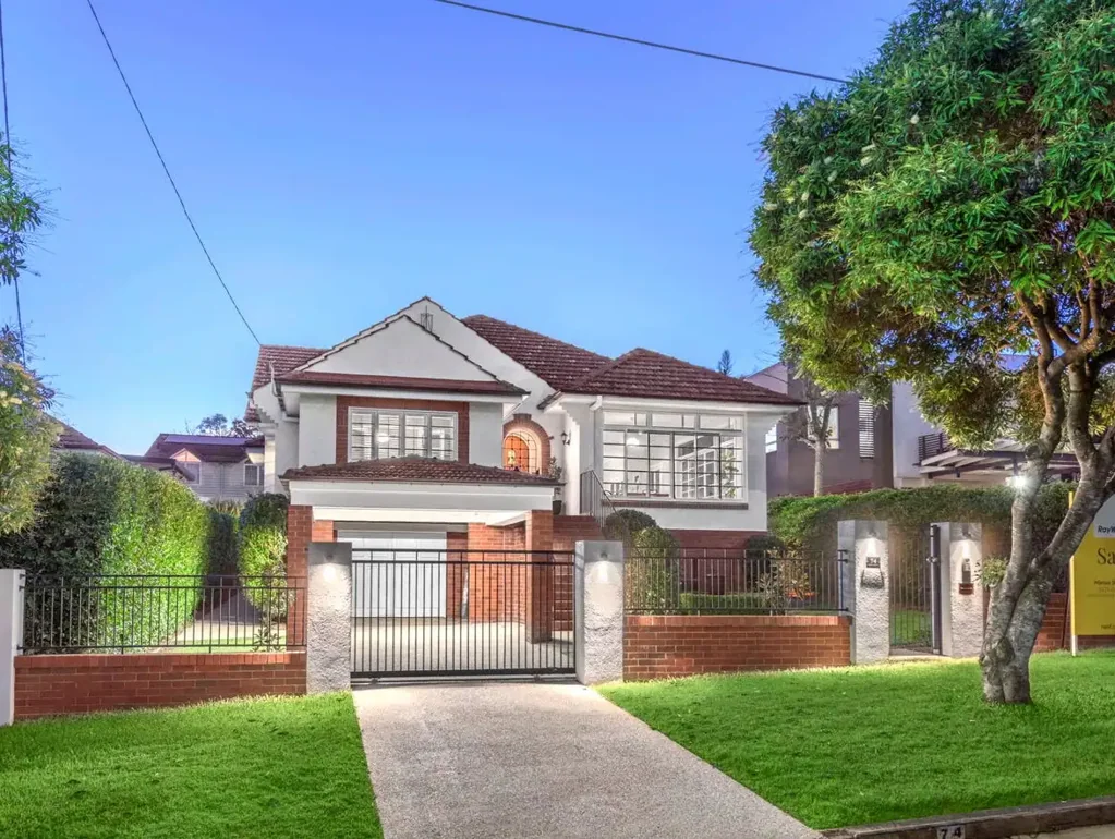 Contemporary Family Residence In Ascot's Prime Location